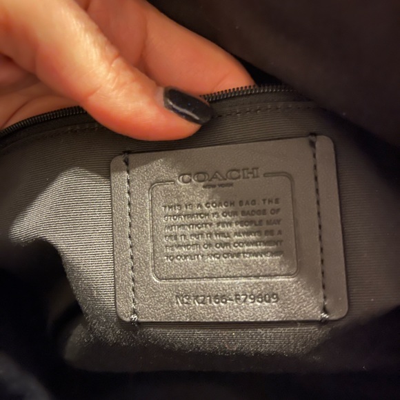 Excellent used condition coach gallery tote - Picture 3 of 13